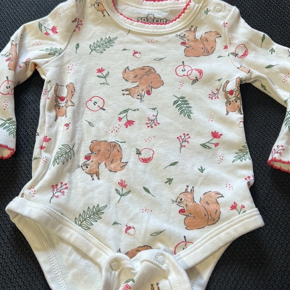 Squirrel onesie - Picture 3 of 4